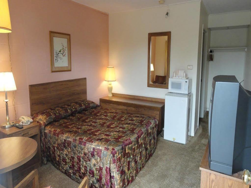 Attican Motel - Attica - Batavia - Warsaw - Darien Lake Exterior photo